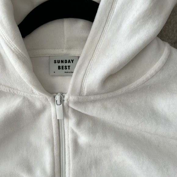 White velour aritzia zip up hoodie - Picture 2 of 3